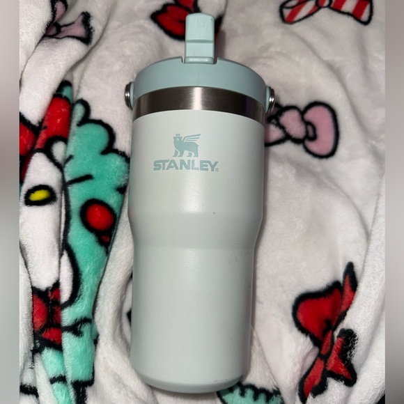 Stainless Steel Ice Flow 2.0 Flip Straw Tumbler - Picture 4 of 4